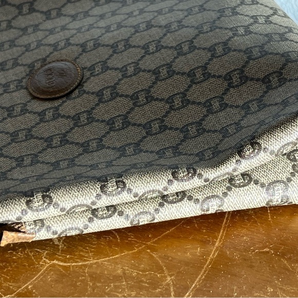 Gucci Plus Beige and Brown Monogram Zipper Large Pouch or Clutch - Picture 3 of 9